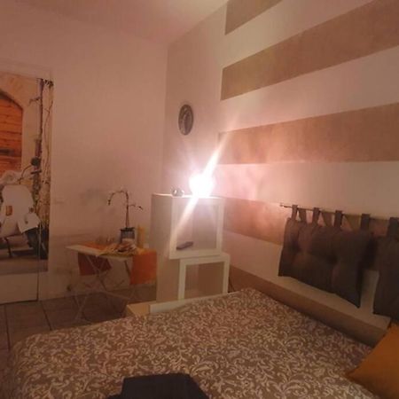 Vespa House, Intima E Confortevole Turyn Pokój zdjęcie